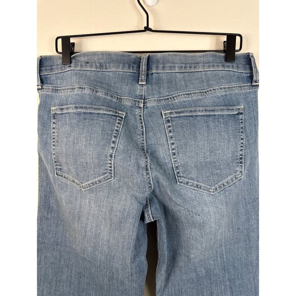 NWT Gap Denim Classic Straight Leg Jeans Regular Light Wash Distressed Look 12/3 - Picture 6 of 13